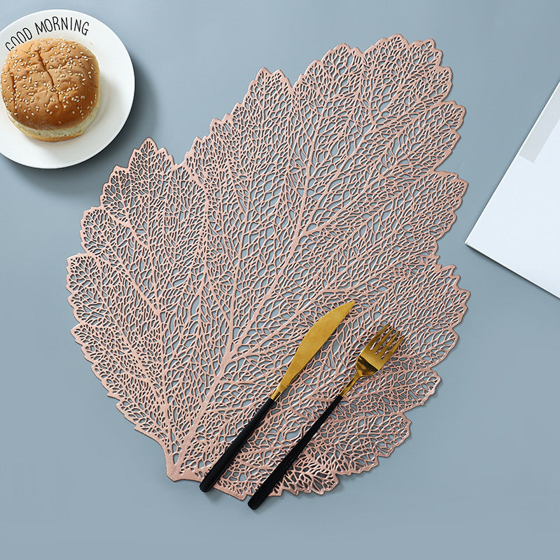 Leaves Placemats Set of 6, 15 Inch Metallic Vinyl Christmas Festival Lunch Mats Leaf Holiday Party Restaurant Home Table Decoration, Gold