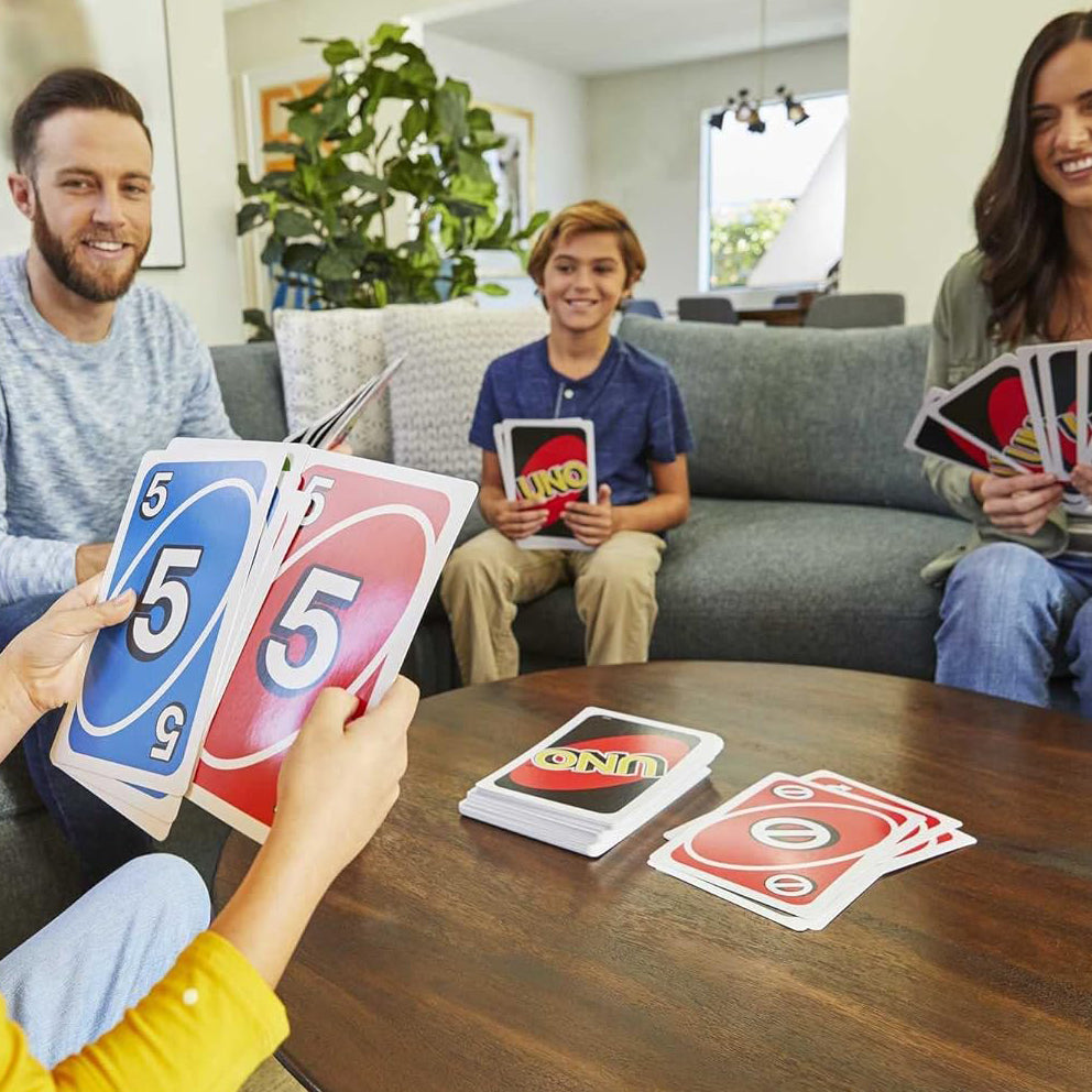 UNO Card Game for Kids, Adults & Family Night, Oversized Cards & Customizable Wild Cards for 2-10 Players