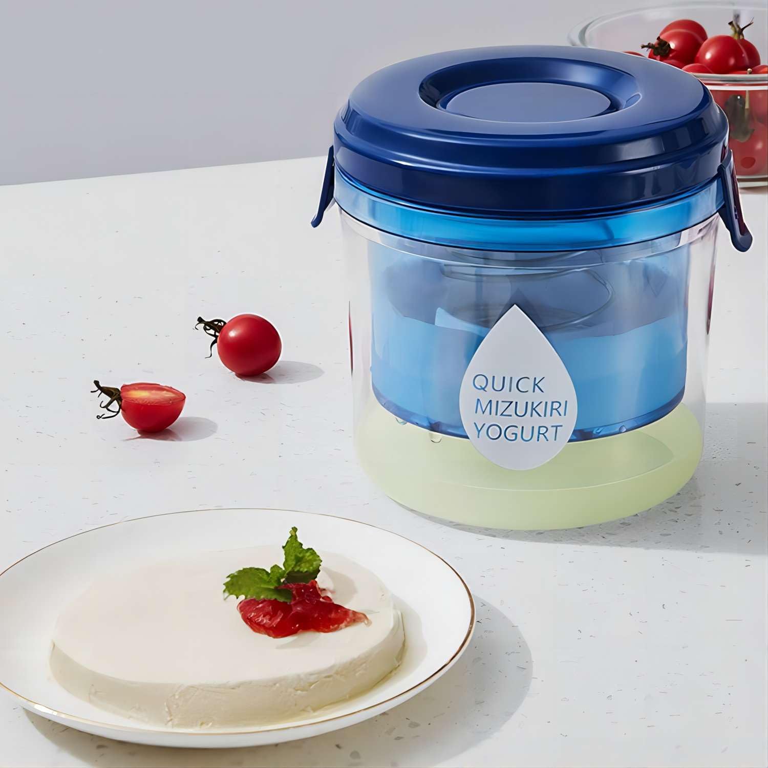 Greek Yogurt Strainer with Lid.Yogurt Filter with Ultra Fine Mesh,to Makes small batches(450g) of Thick Creamy Greek or Coconut Yogurt, 5.12*5.12*5.12inch, Clear and bule