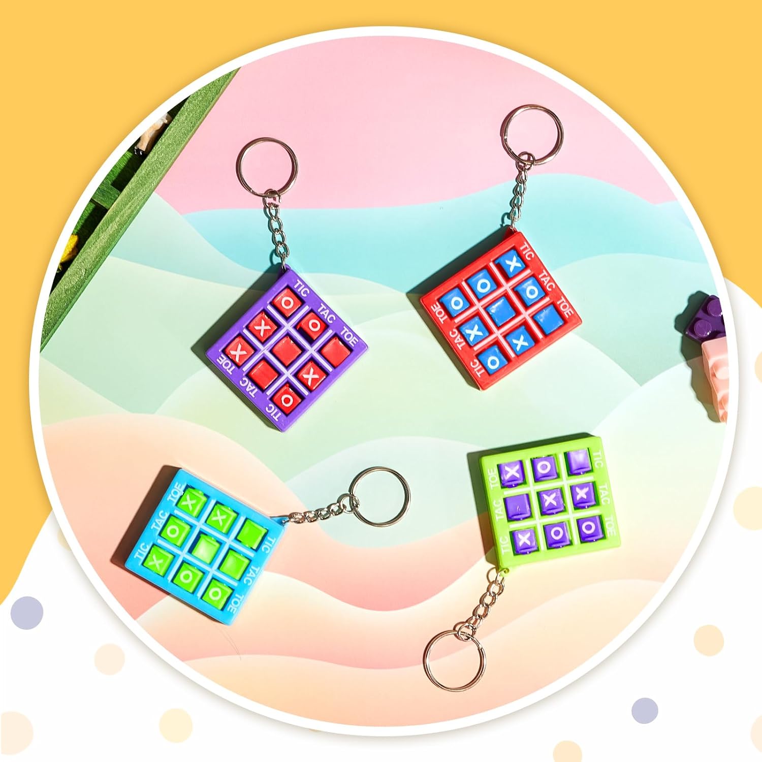 8 Pcs Tic Tac Toe Keychain for Kids Ages 8-12 Party Favors Plastic Keyholders for Mini Backpack Clip Birthday Party (mix color )