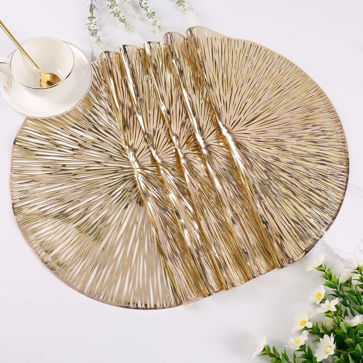 Placemats for Dining Table Set of 6 Round Hollow Out Table Mats Pressed Metallic Vinyl Plastic Place Mats Table Decoration for Holiday Wedding Accent Centerpiece(Gold Radial Circle)